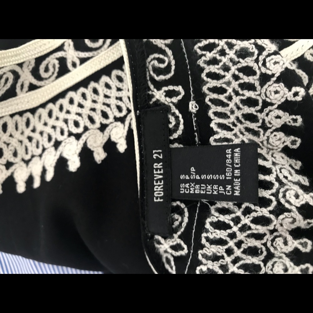 Dress - Picture 4 of 4